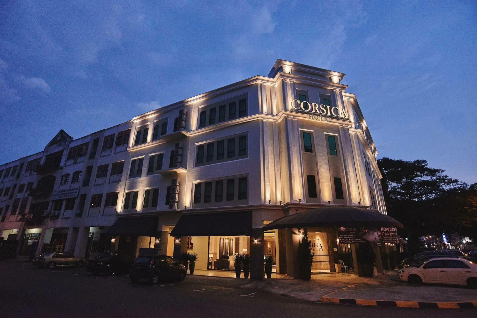 Corsica Hotel Kulai Exteriör bild